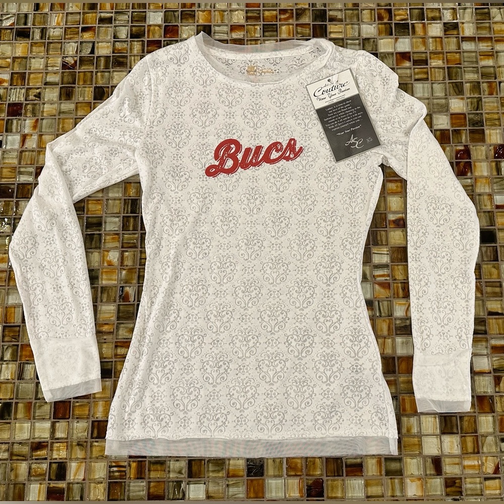 NWT All Sport Couture TAMPA BAY BUCCANEERS White Lightweight LS Top~XS~NFL